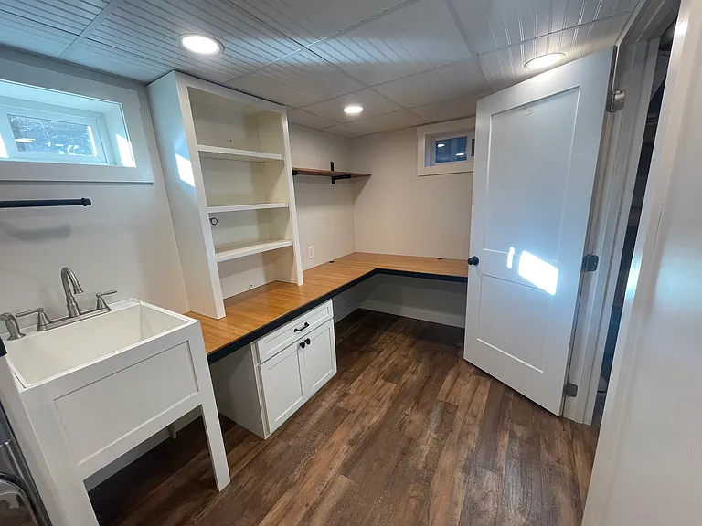 1634 E Glass Ave — Photo 10
