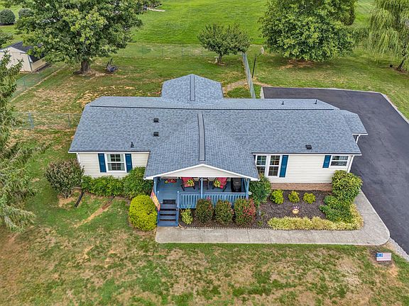 2nd image of 3002 Brughs Mill Rd