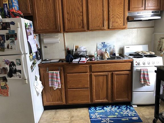 5th image of 1034 Burns Ave