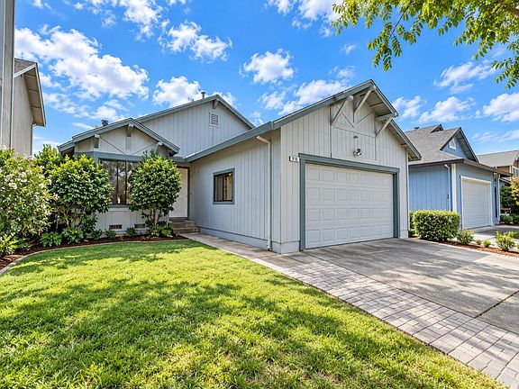 3rd image of 918 Pulteney Pl