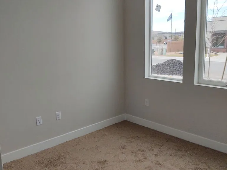 2830 E Snowberry Dr — Photo 1