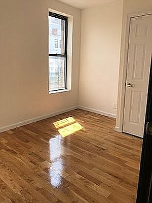 5th image of 101 W 106th St APT 4C