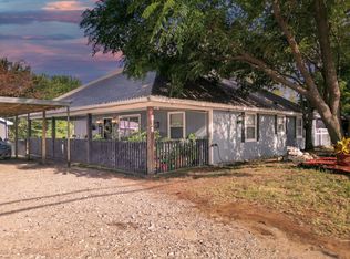 318 Center Ln, Fort Worth, TX 76140