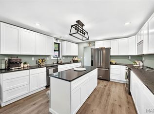 213 Flora St, Iberia, MO 65486