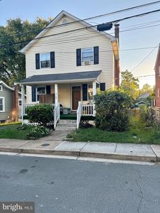 2122 N Emerson St, Arlington, VA, 22207