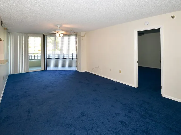 690 Island Way #208 — Photo 6