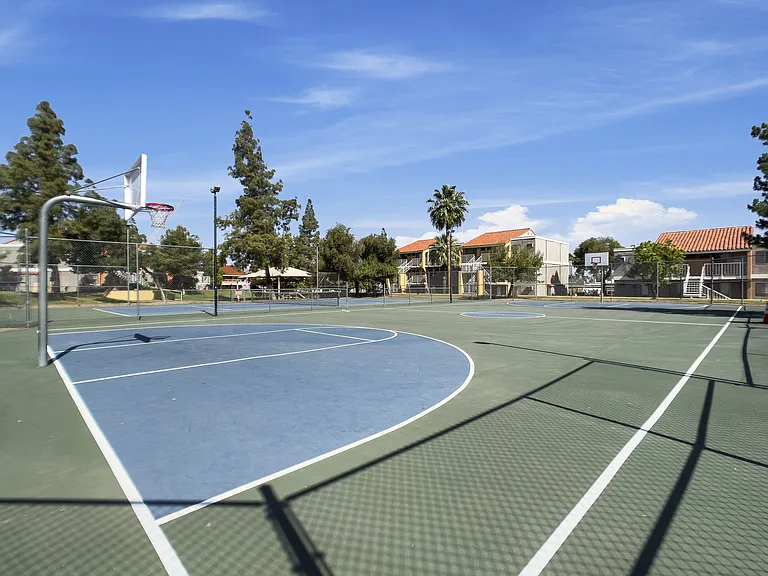 Valencia Park — Photo 24