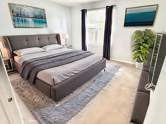 3rd image of 1701 W Congress St #17341631