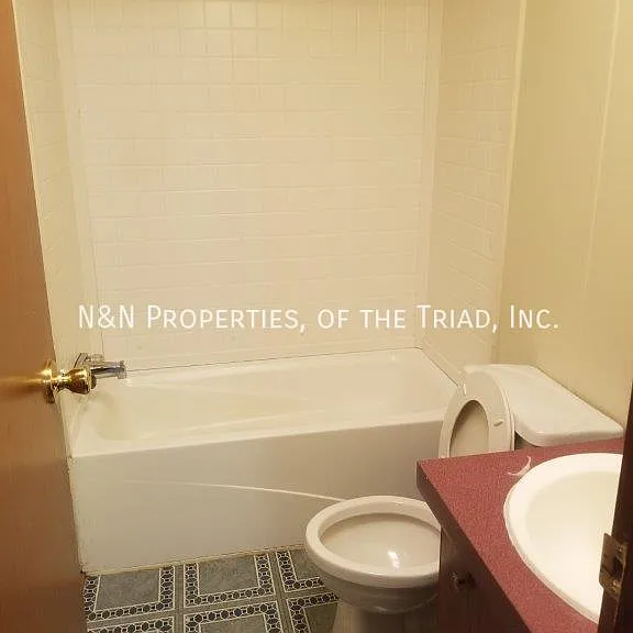 1079 Reynolds Rd #4 — Photo 15