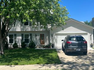 552 Dawes Ave, Glen Ellyn, IL 60137