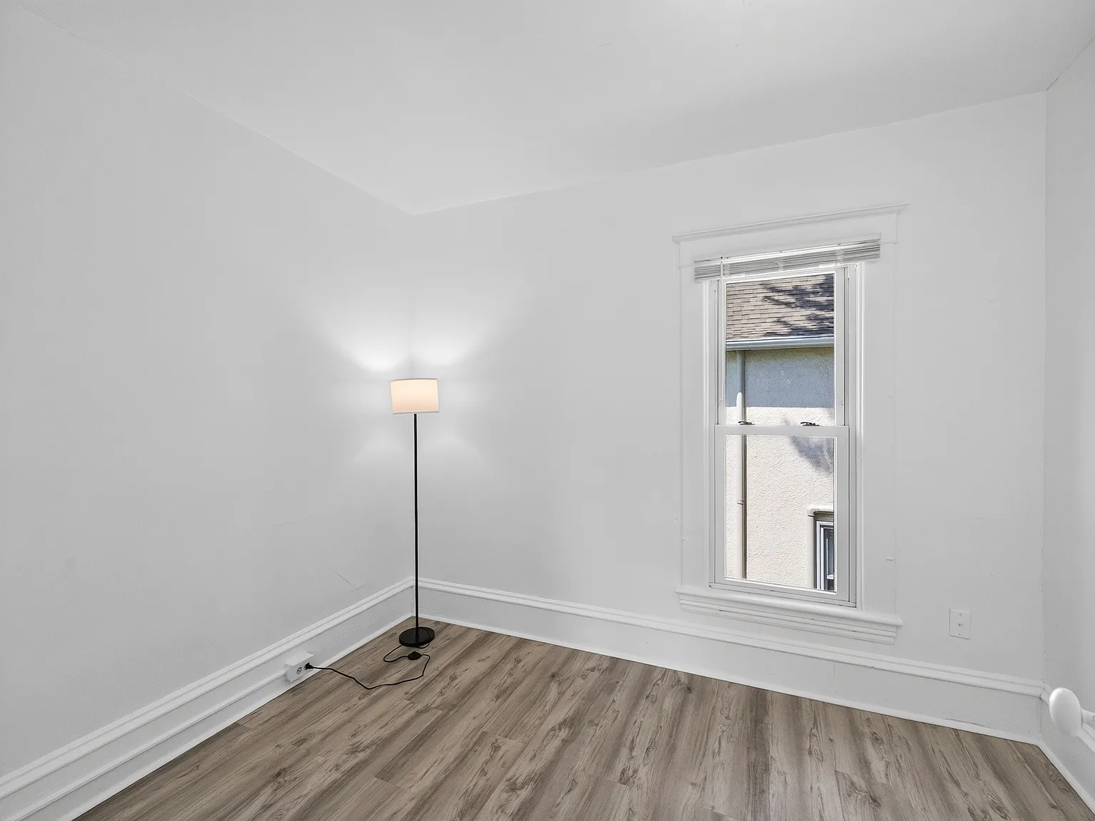 615 Taylor St NE — Photo 4