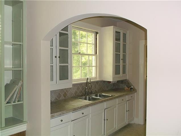 2nd image of 806 Allison Gdns #A-b-c