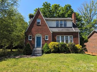 656 Salisbury Rd, Statesville, NC 28677