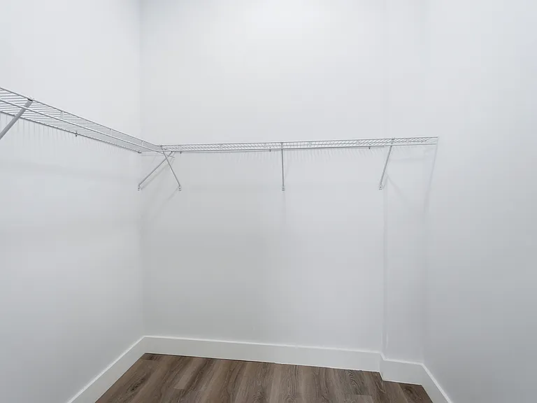 1237 Manss Ave #C — Photo 17