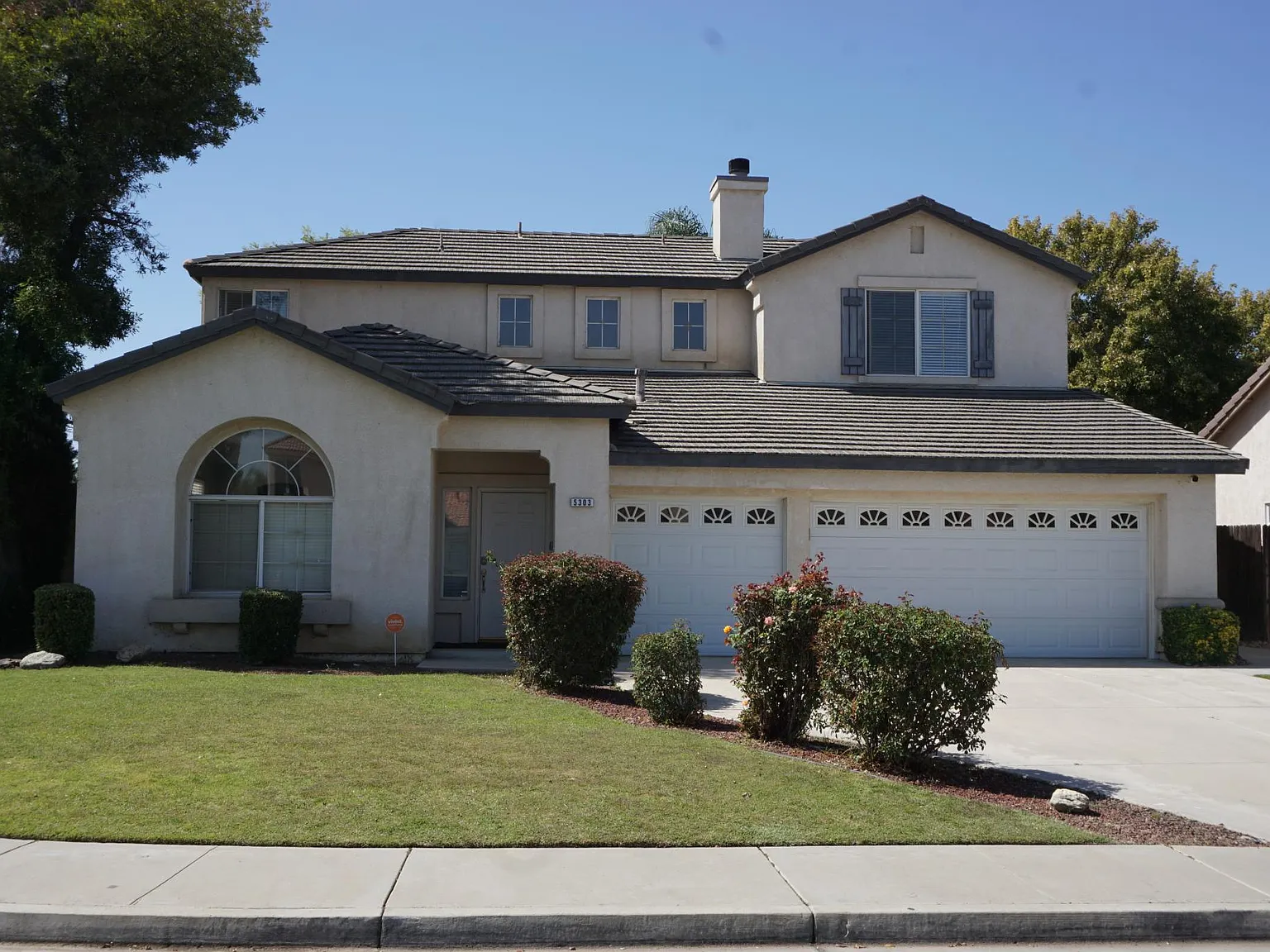 5303 Edge Water Drive — Photo 2