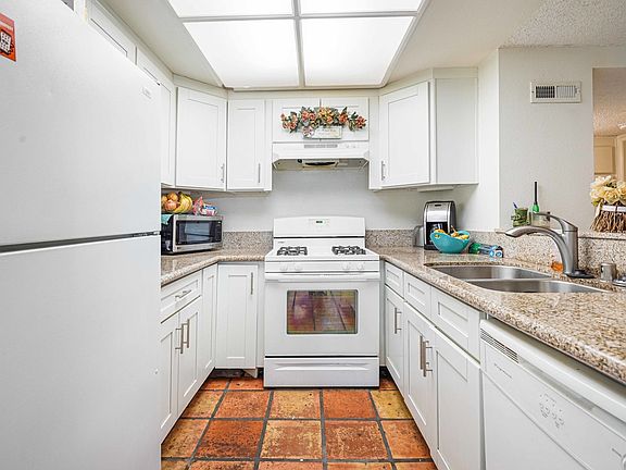 2nd image of 7800 Topanga Canyon Blvd APT 224