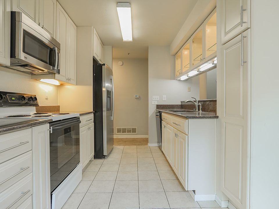 1915 Arapahoe Kitchen