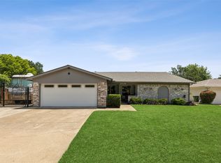 6508 Riddle Dr, North Richland Hills, TX 76182