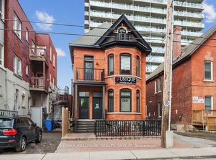 381 Cooper St E #2, Ottawa, ON K2P 0G8
