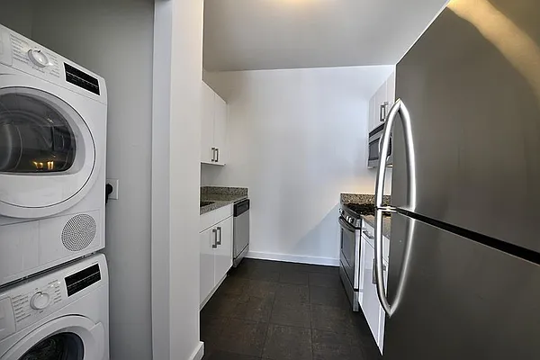 Rented by Domus Realty | media 18