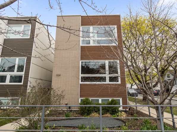3124 N Sacramento Ave, Chicago, IL 60618