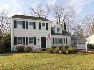 33 Oak Dr, Chatham, NJ 07928