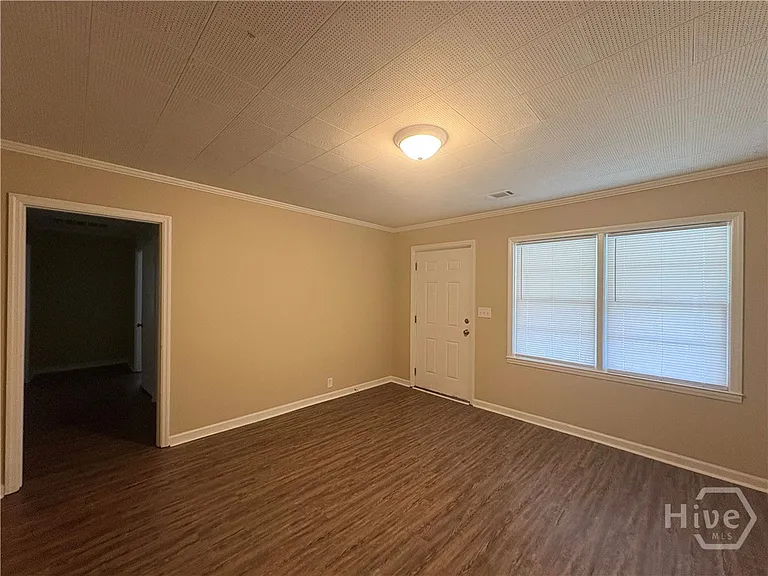 100 N Main St — Photo 3