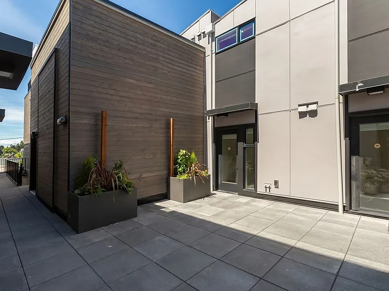 412 NW 65th St — Photo 37