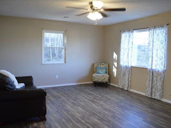 3rd image of 235 Westerly Dr