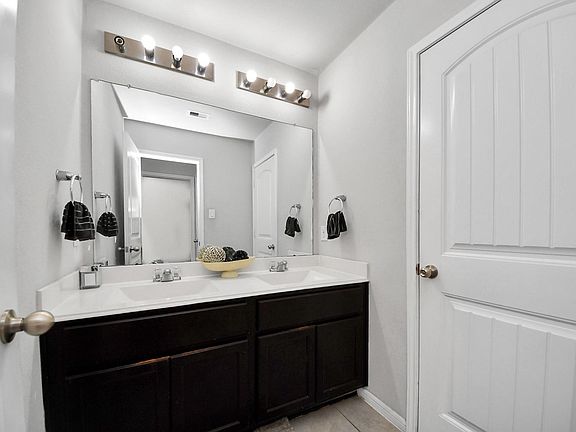 4th image of 8022 Gambrel Way