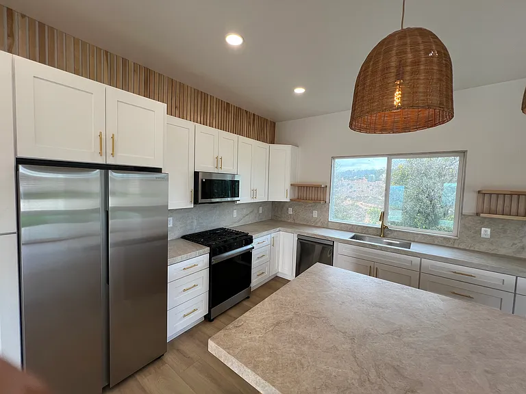 1531 Avohill Dr — Photo 7