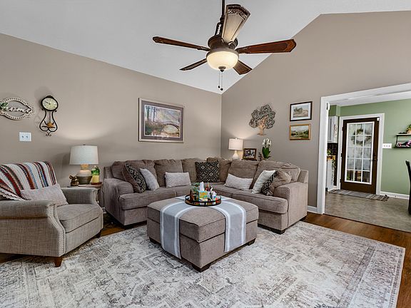 4th image of 207 Brandermill Dr