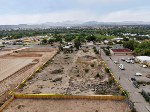 613A Eloy Martinez Ln, Espanola, NM 87532