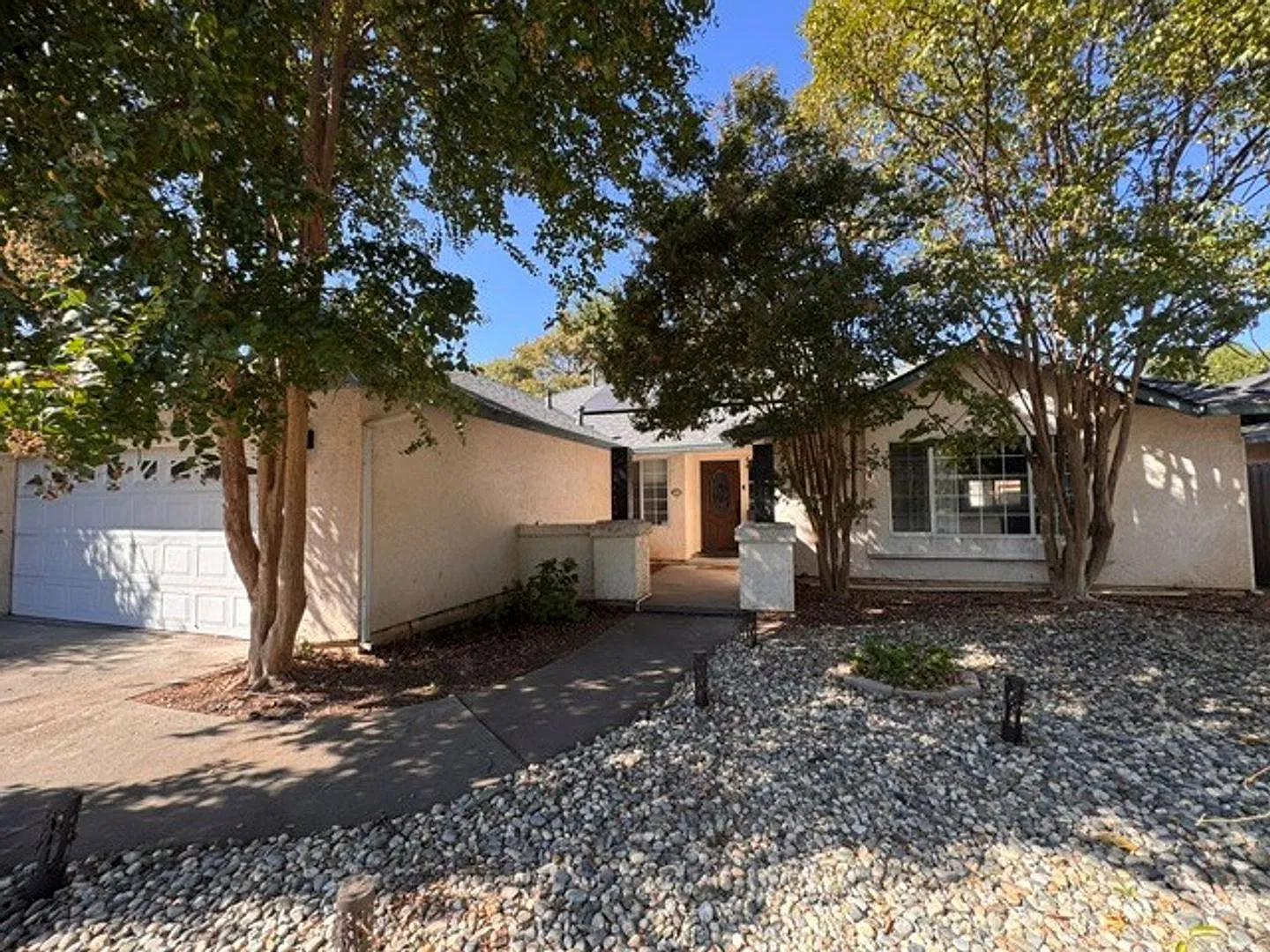 Available NOW - Move In Special! - Spacious Home near Enloe & Downtown Chico — Photo 1
