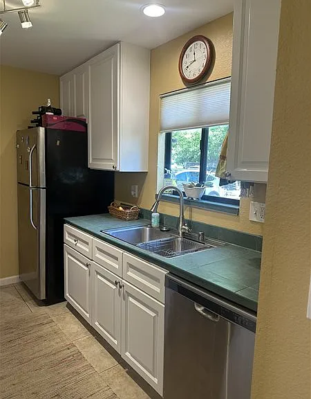2444 Sycamore Ln #3 — Photo 3