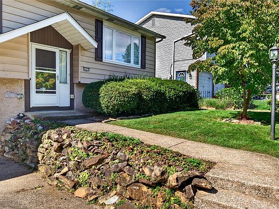 3rd image of 1420 Brook Ave