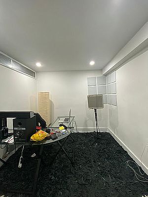 4th image of 526 E 11th St APT 1R