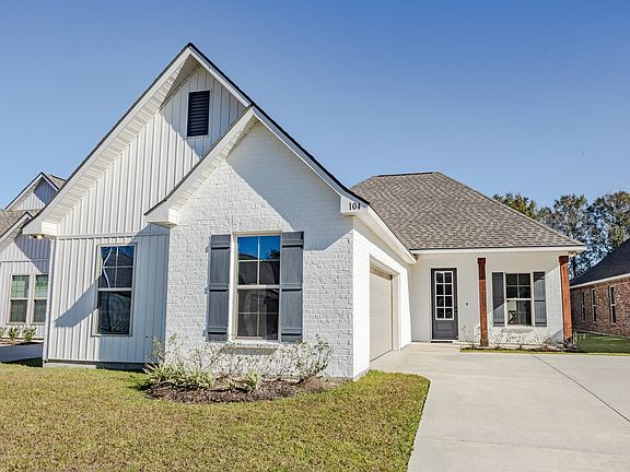 3rd image of 104 Oak Haven Dr