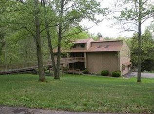 4096 Stockpile Rd, Batesville, IN 47006