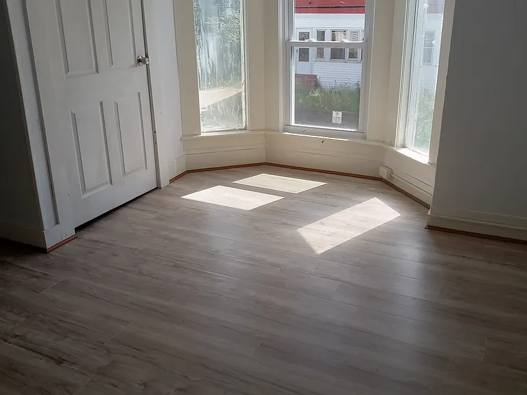 28 Spring St #2 — Photo 4