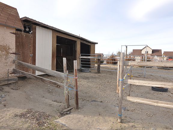 2nd image of 3410 Paso Fino St