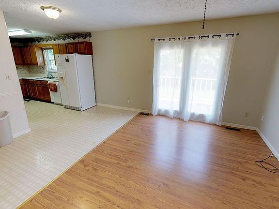 4th image of 694 N Haun Dr