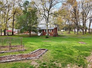 930 Allen Rd, Brandenburg, KY 40108