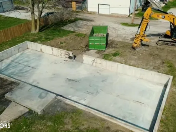 542 S Central Ave, Burlington, IA 52601