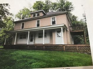 12 Yander Dr, Waymart, PA 18472