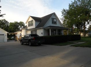 211 W Alexander St, Valley, NE 68064