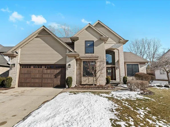 23400 Mystic Forest Dr, Novi, MI 48375