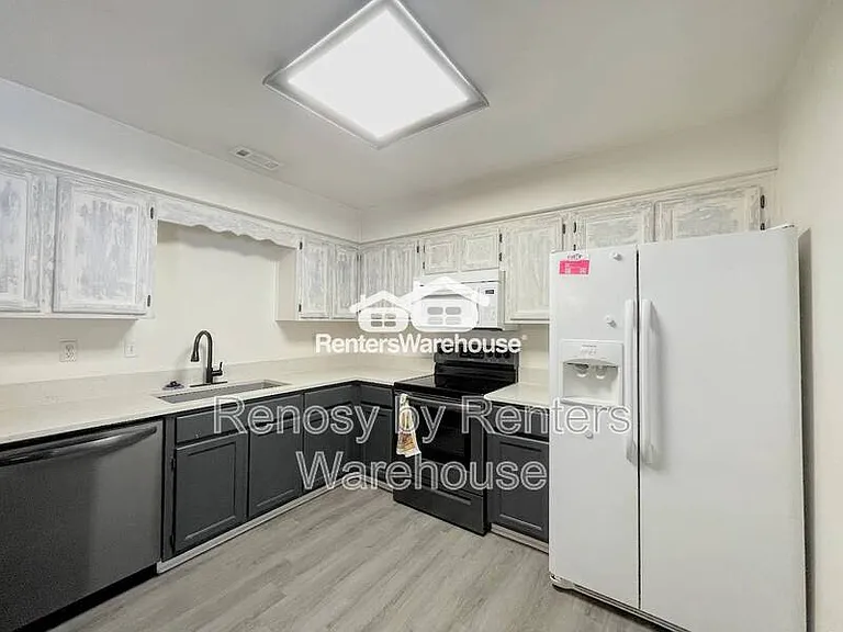 2801 Leeds Ct — Photo 7