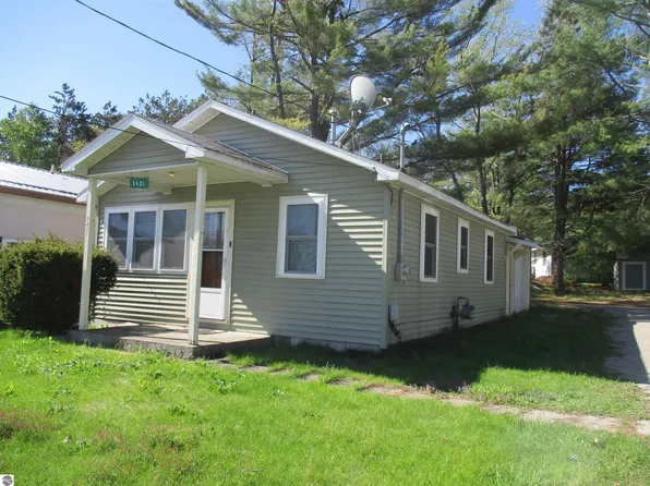 5431 W Houghton Lake Dr, Houghton Lake, MI 48629