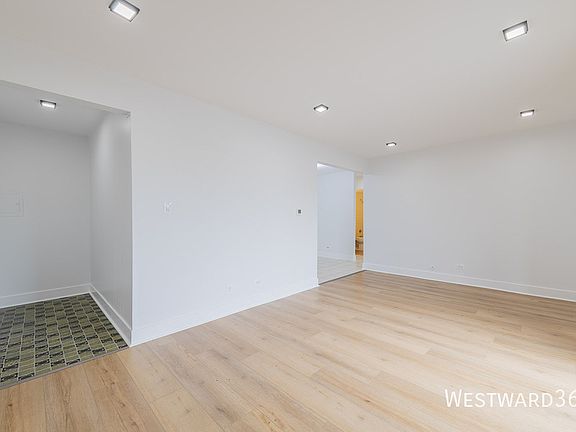 3rd image of 6320 W 79th St APT 2SE